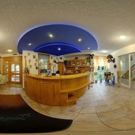 Hotel Waldhotel Hubertus 3*