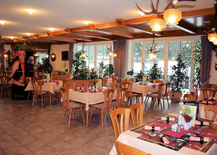 Szálloda Waldhotel Hubertus Eisfeld